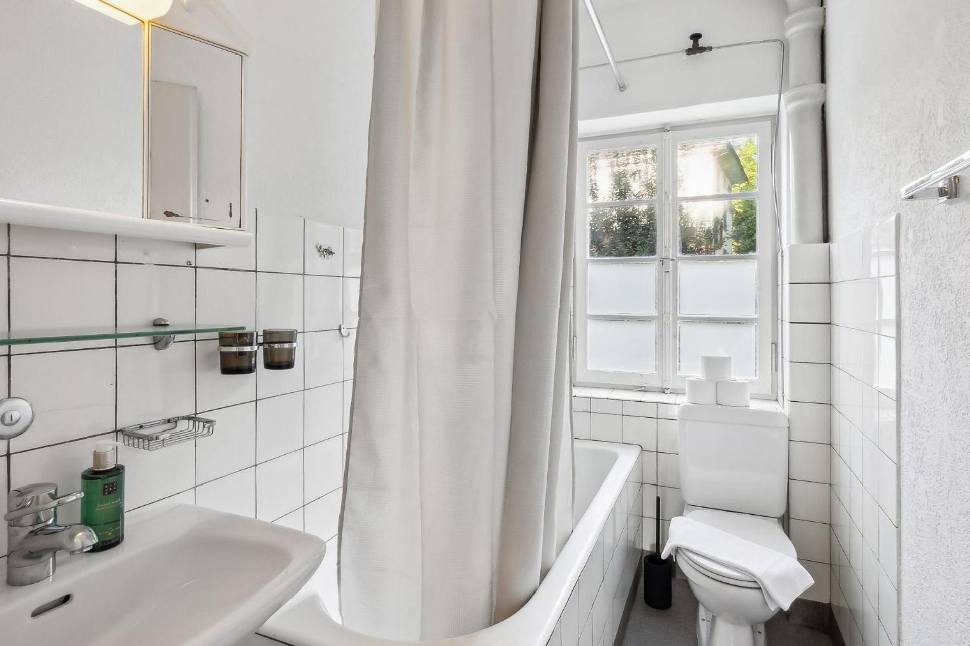 Homey Comfort In Oerlikon ซูริก ภายนอก รูปภาพ
